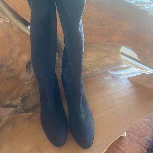 Boots - Picture 3 of 7